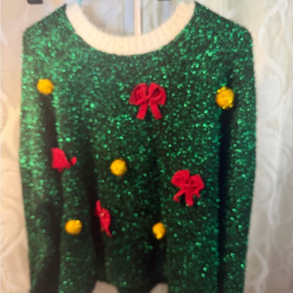 Ugly sweater winner - Picture 2 of 4